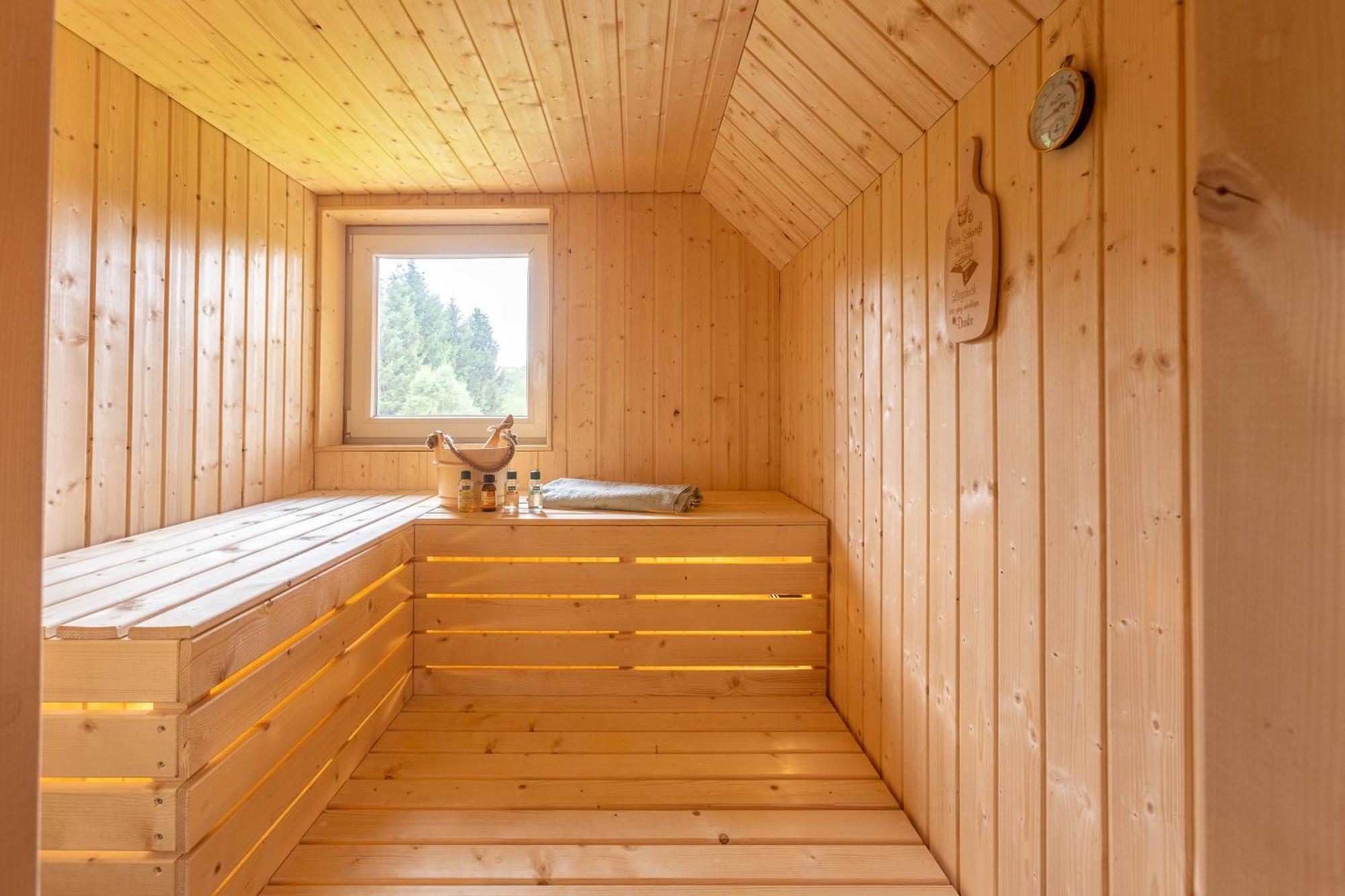 Urlaub Am Schwarzbach Mit Sauna Und Whirlpool Haus Felix Küchelscheid Dış mekan fotoğraf